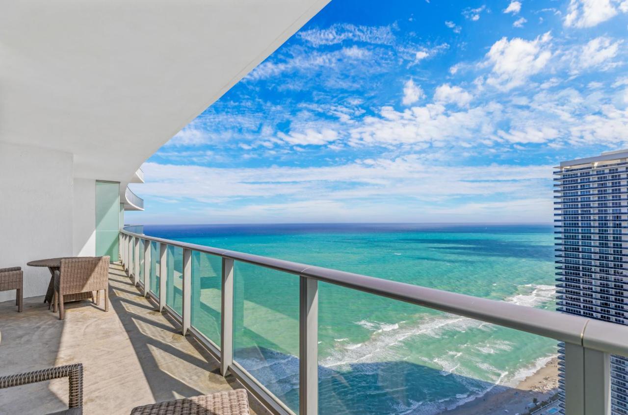 Seashore Resort - 2 Bedroom Right On The Beach Direct Ocean-View With Amenities On The Rooftop Hollywood Kültér fotó