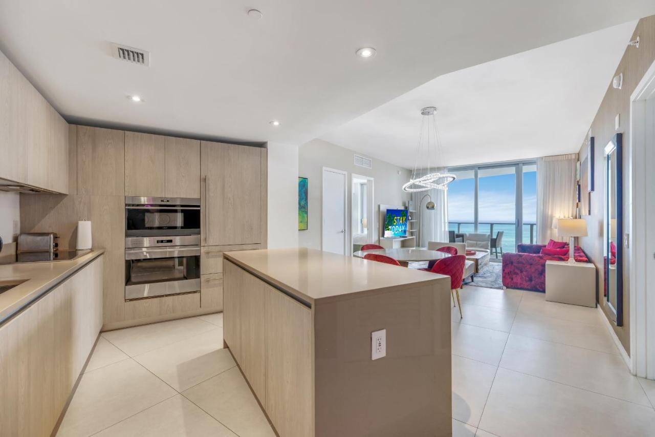 Seashore Resort - 2 Bedroom Right On The Beach Direct Ocean-View With Amenities On The Rooftop Hollywood Kültér fotó