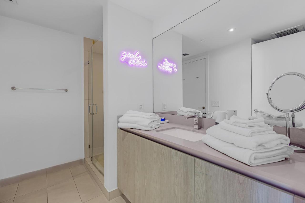 Seashore Resort - 2 Bedroom Right On The Beach Direct Ocean-View With Amenities On The Rooftop Hollywood Kültér fotó